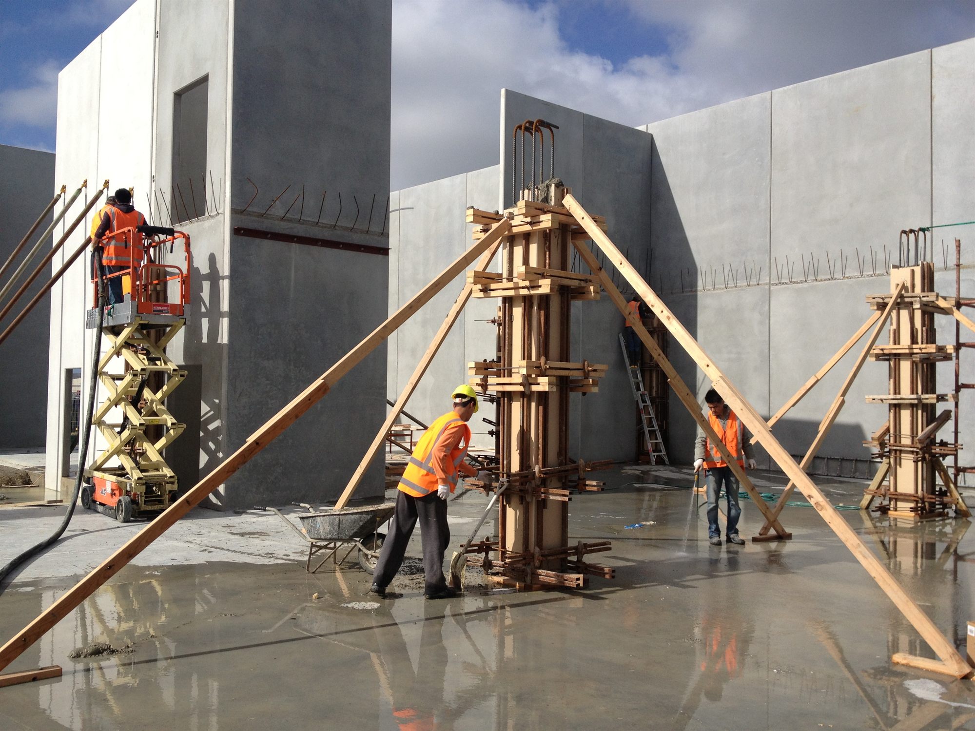 Column formwork installation