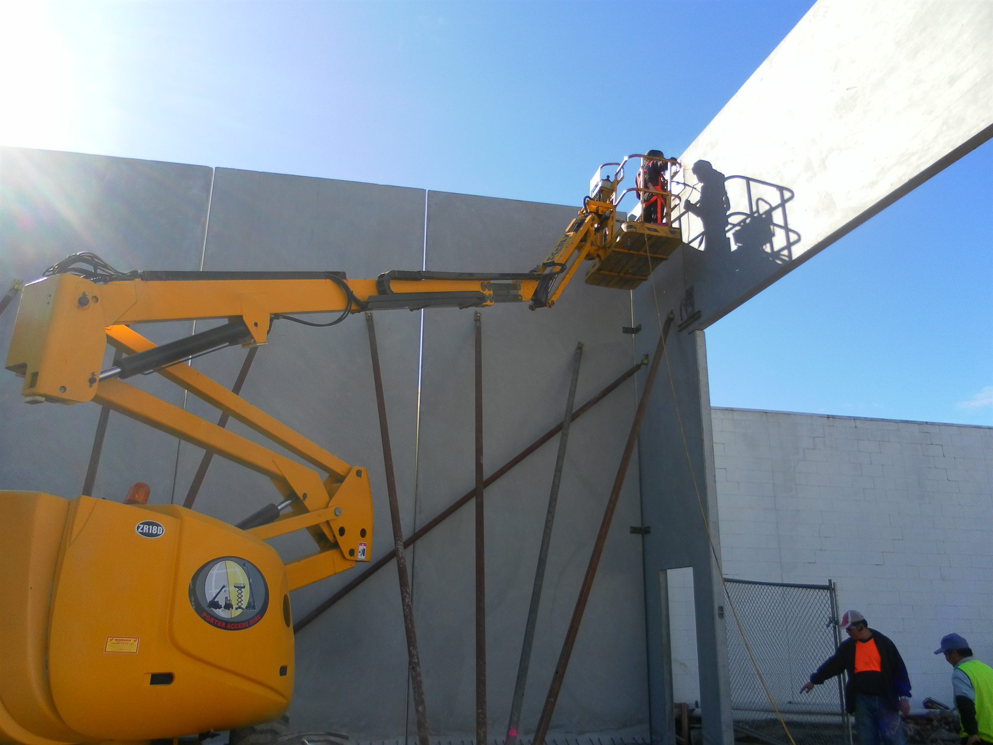 Omahu Apartments concrete wall installation